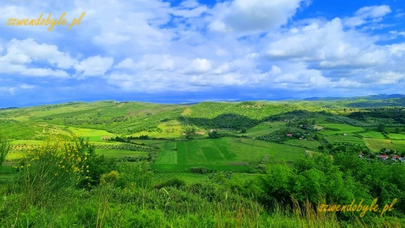 Albania, Apollonia Iliryjska. Widok z góry na okolicę. 20240504_160508-ink