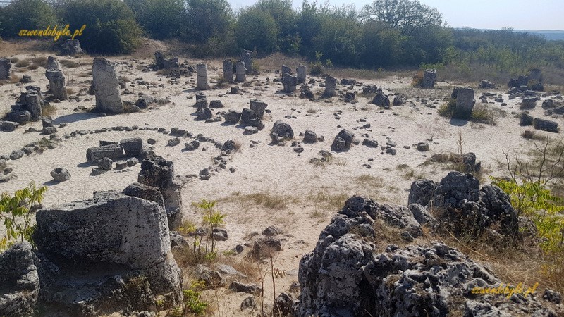 Kamienny Las — Pobiti kamani, Widok ze wzniesienia.