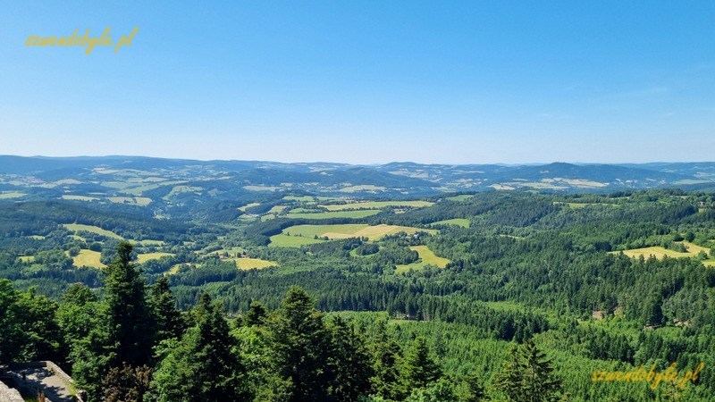 Czechy, Szumawa. Widok na okolicę z zamku Kašperk. 20250621_145429-ink