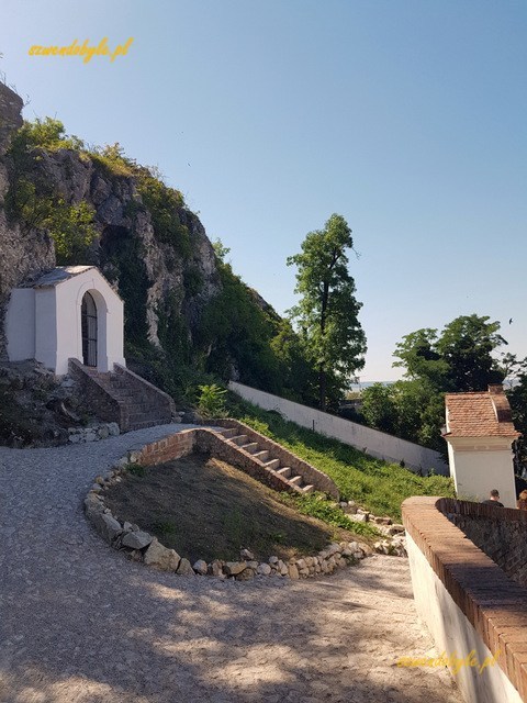 Mikulov, droga krzyżowej na Svatý Kopeček.