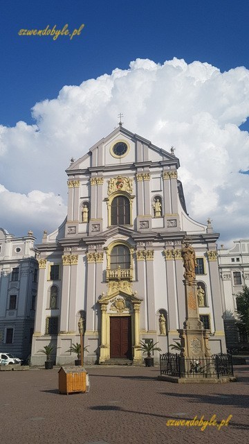 Opawa, fasada kościoła św. Wojciecha.