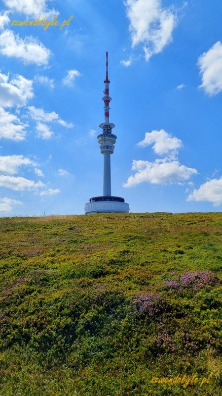 Czechy, wieża telewizyjna na szczycie g&oacute;ry Pradziad. 20250815_125042-ink