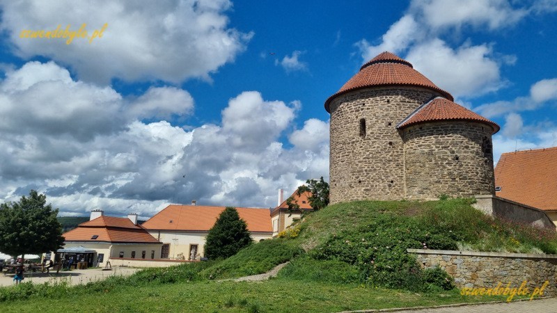 Znojmo, kamienna rotunda św. Katarzyny. 20240601_114651-ink