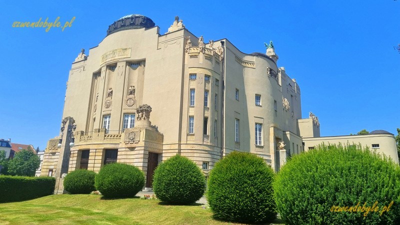 Cottbus, widok na budynek teatru (Staatstheater). 20240626_131016-ink