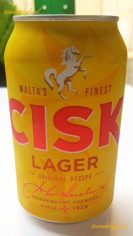 Malta, żółta puszka piwa CISK Lager.