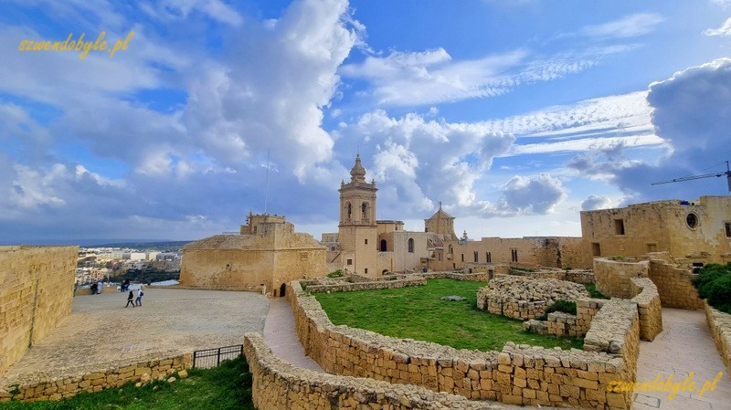 Gozo, Rabat (Victoria) - cytadela. 20250306_161024-ink