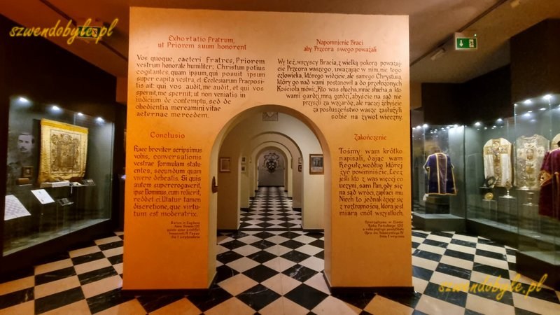 Małopolska, klasztor w Czernej. Widok og&oacute;ły wnętrza muzeum klasztornego. 20260315_130627-ink