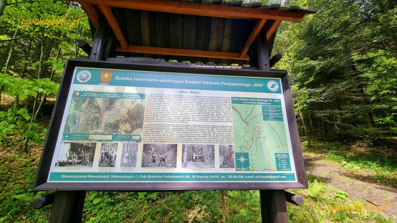 Mogielica, Beskid Wyspowy - tablica z informacjami o ścieżce historyczno-edukacyjnej. 20250525_124619-ink