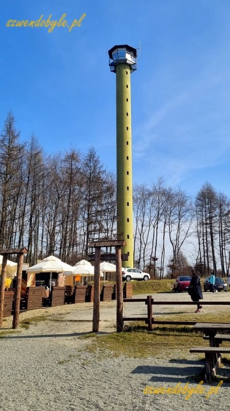 Małopolska, Pustynia Błędowska. Wieża obserwacyjna na wzniesieniu Czubatka. 20260308_104231-ink