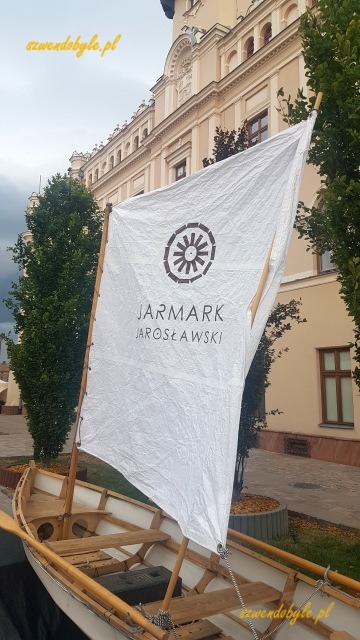 Jarosław, łódź na jarmarku, sierpień 2023.