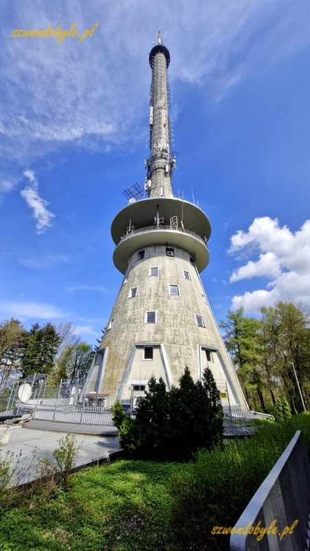 Góry Świętokrzyskie - Łysa Góra. Wieża - przekaźnik telewizyjny. 20250421_144936-ink