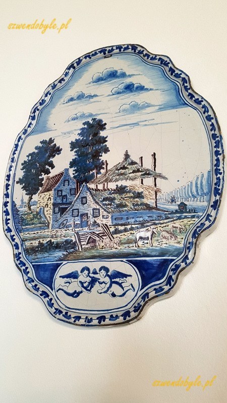 Muzeum Narodowe w Kielcach. Porcelanowa plakieta wiejskich chałup, Holandia.