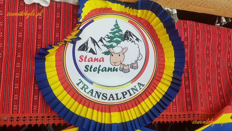 Rumunia, Transalpina. "Kotylion" z reklamą baru Stana Stefanu. 20240908_115654-ink