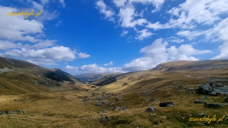Rumunia, Transalpina. Widok na doliny i góry. 20240908_145353-ink
