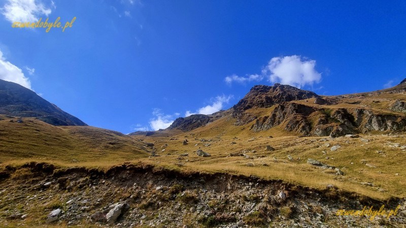 Rumunia, Transalpina. Widok z drogi na góry. 20240908_145749-ink