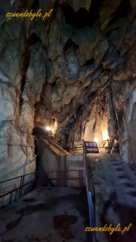 Wietnam, wyspa Cát Bà, jaskinia, w której mieścił się szpital wojskowy, czyli Military Hospital Cave. 20251124_115522-ink