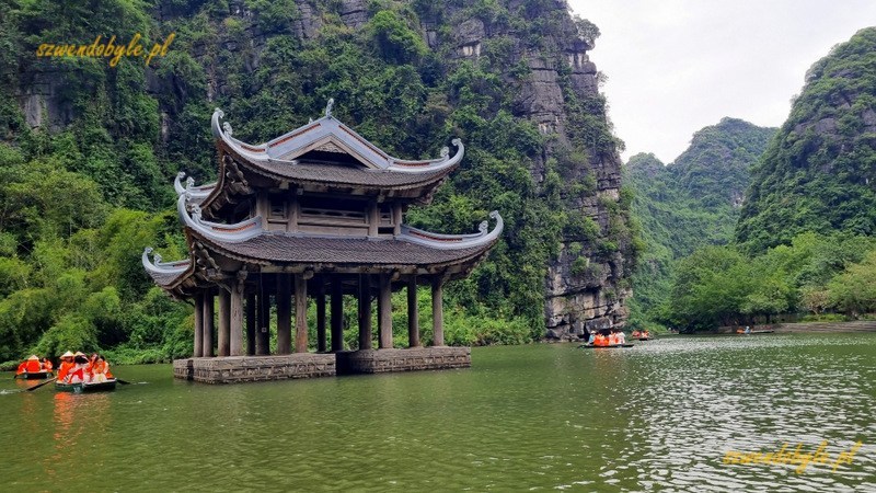Tr&agrave;ng An,Thủy Đ&igrave;nh Pavilion, pawilon na wodzie.20251112_093949-ink